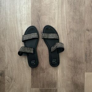 A new day size 6 sandals